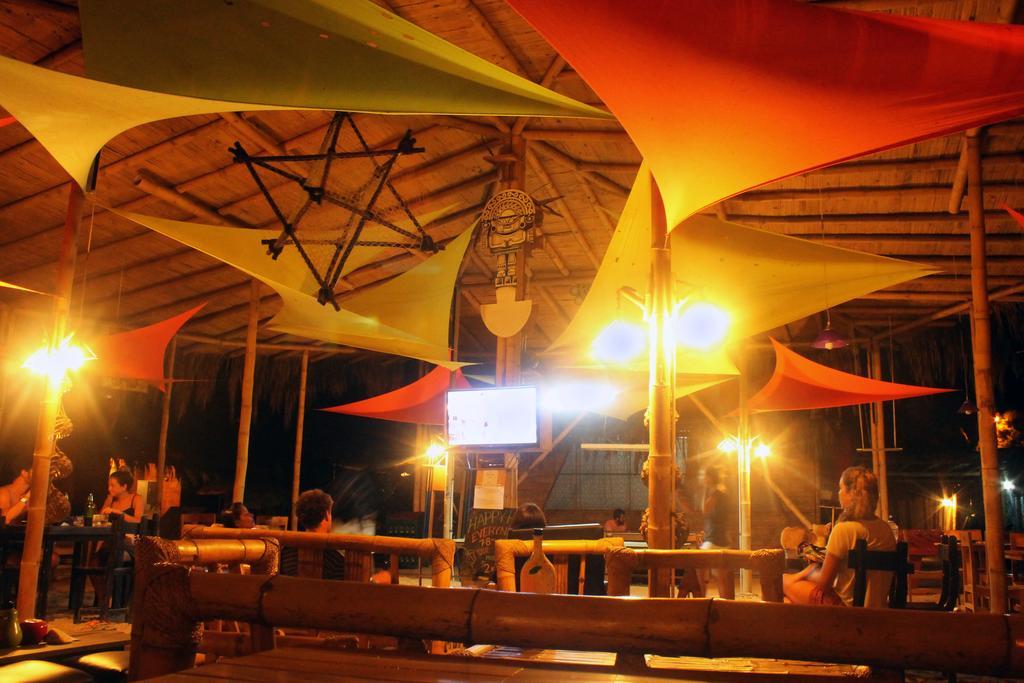 Psygon Surf Camp Hostel Mancora Exterior photo