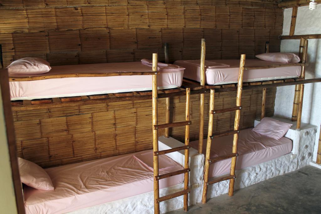 Psygon Surf Camp Hostel Mancora Room photo